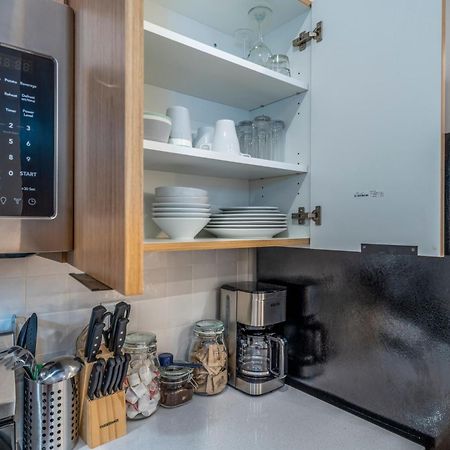 Prime Otr, 3 Lux Queen Beds, Two 55In Tvs, Steps To Tql, Findlay Market, Light Rail, Fast Wifi ซินซินแนติ ภายนอก รูปภาพ
