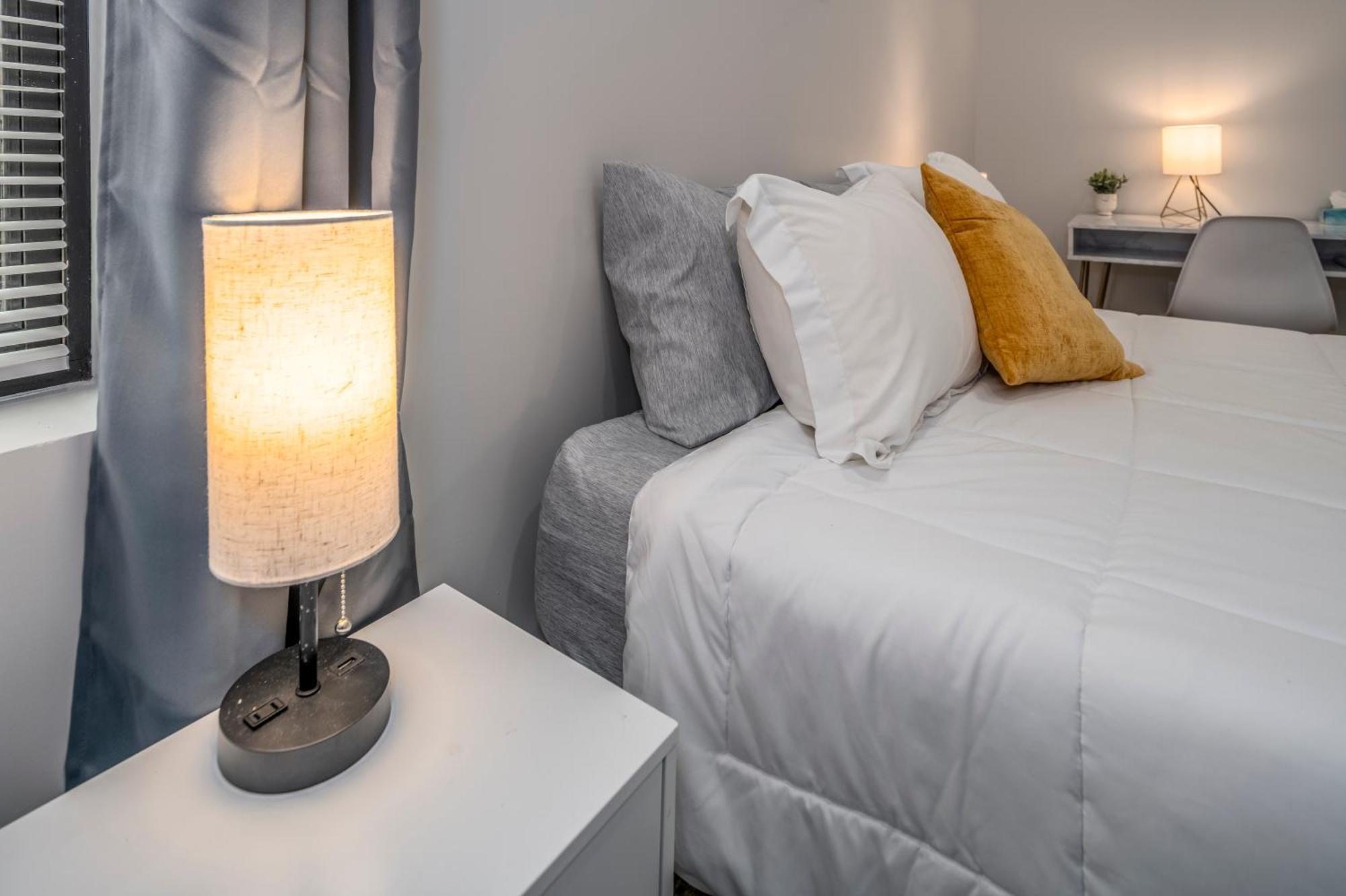 Prime Otr, 3 Lux Queen Beds, Two 55In Tvs, Steps To Tql, Findlay Market, Light Rail, Fast Wifi ซินซินแนติ ภายนอก รูปภาพ