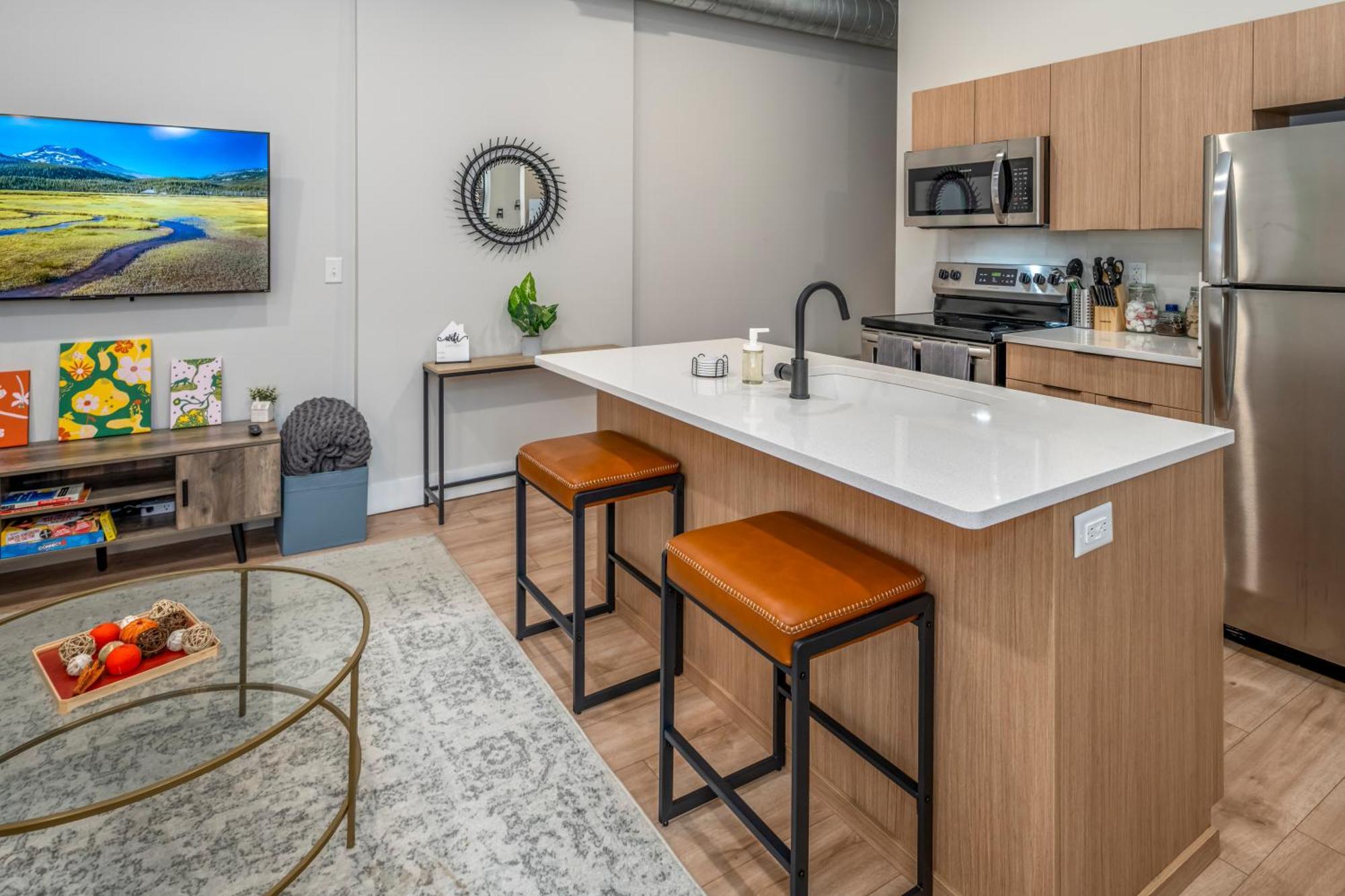 Prime Otr, 3 Lux Queen Beds, Two 55In Tvs, Steps To Tql, Findlay Market, Light Rail, Fast Wifi ซินซินแนติ ภายนอก รูปภาพ