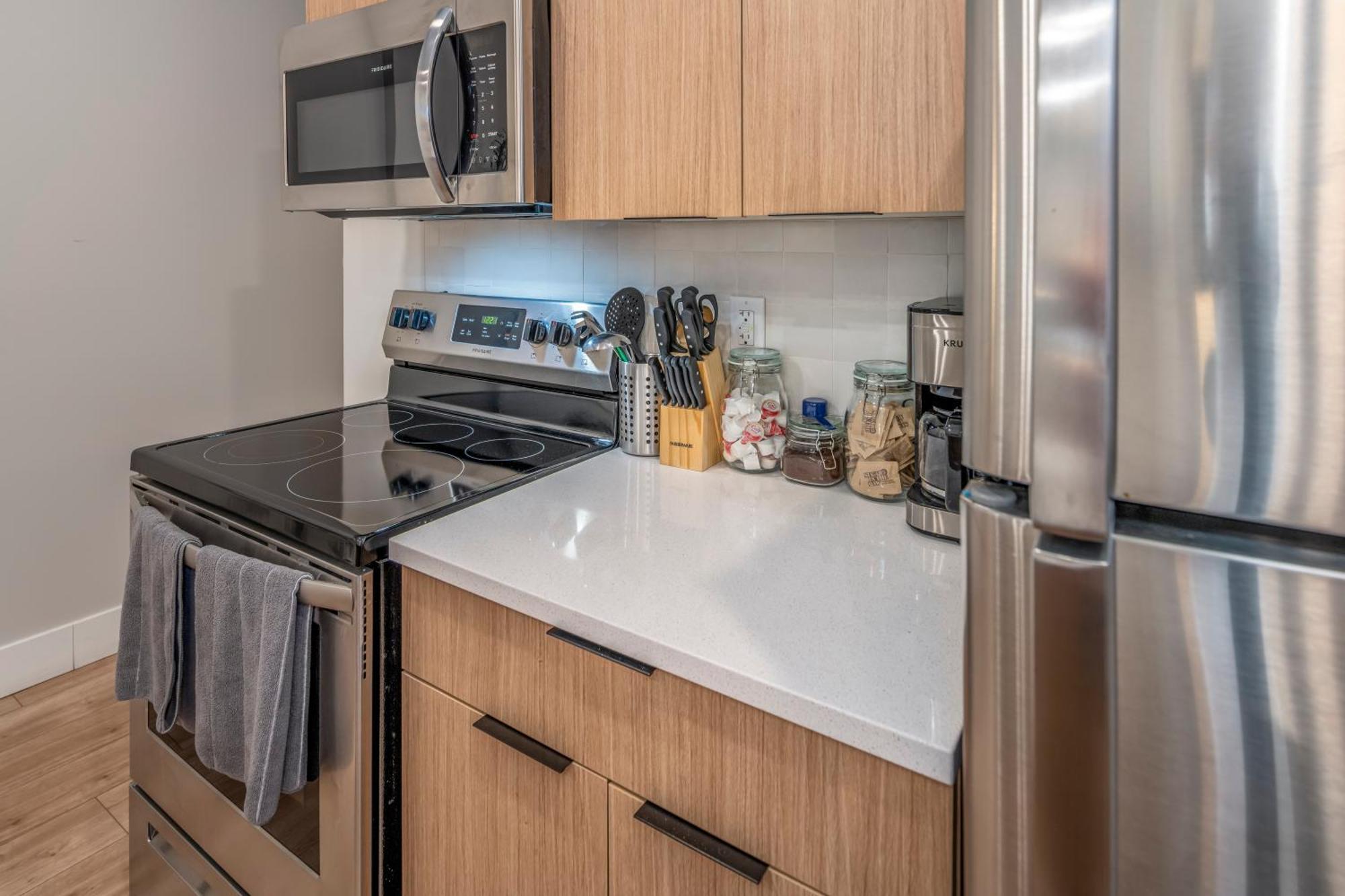 Prime Otr, 3 Lux Queen Beds, Two 55In Tvs, Steps To Tql, Findlay Market, Light Rail, Fast Wifi ซินซินแนติ ภายนอก รูปภาพ