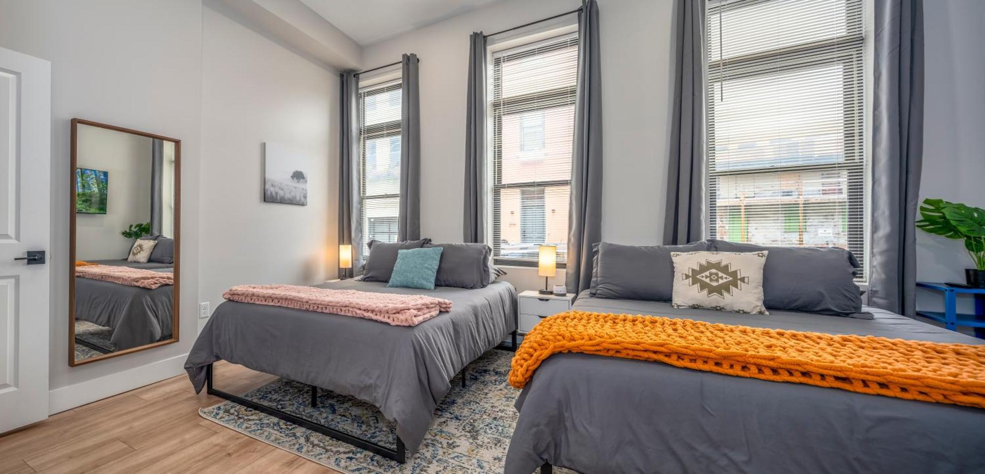 Prime Otr, 3 Lux Queen Beds, Two 55In Tvs, Steps To Tql, Findlay Market, Light Rail, Fast Wifi ซินซินแนติ ภายนอก รูปภาพ